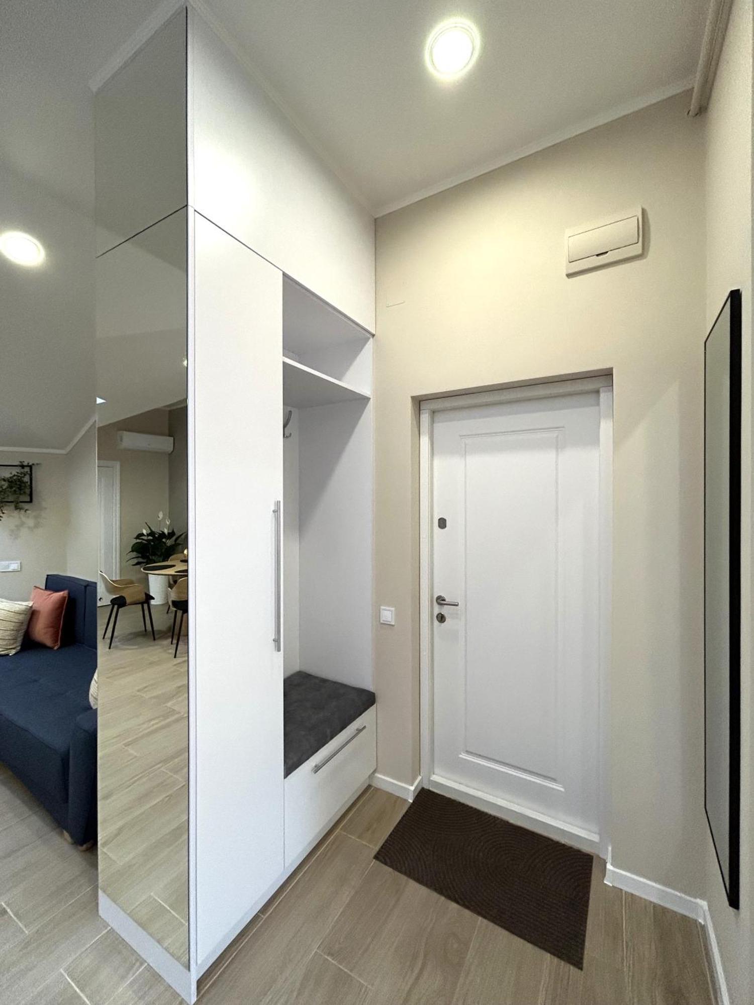 Modern Apartment In The City Center Lviv Eksteriør billede