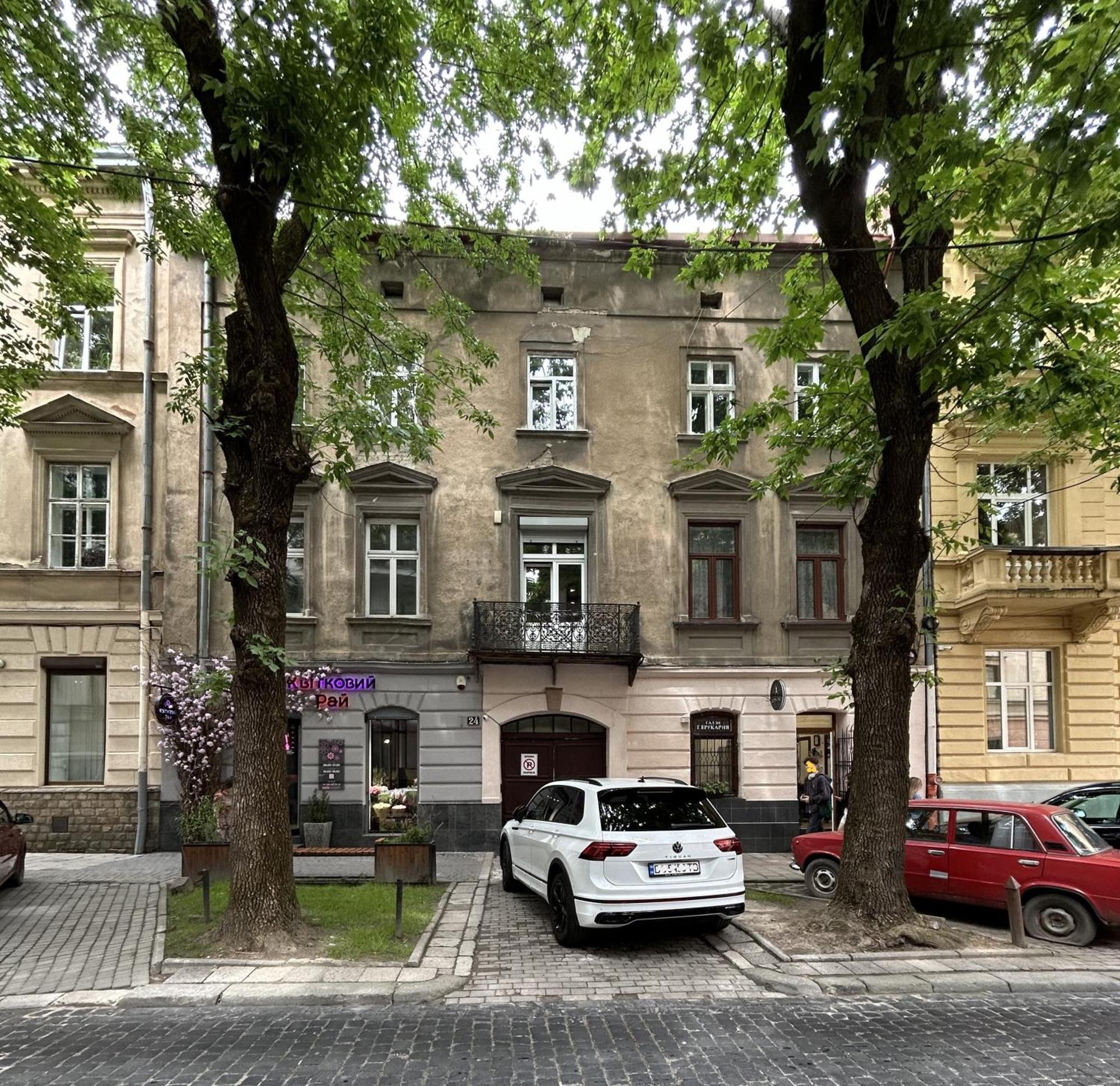 Modern Apartment In The City Center Lviv Eksteriør billede